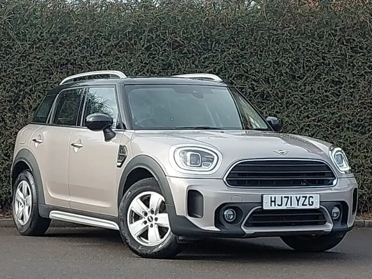 2021-mini-countryman-15-cooper-classic-auto-big-0