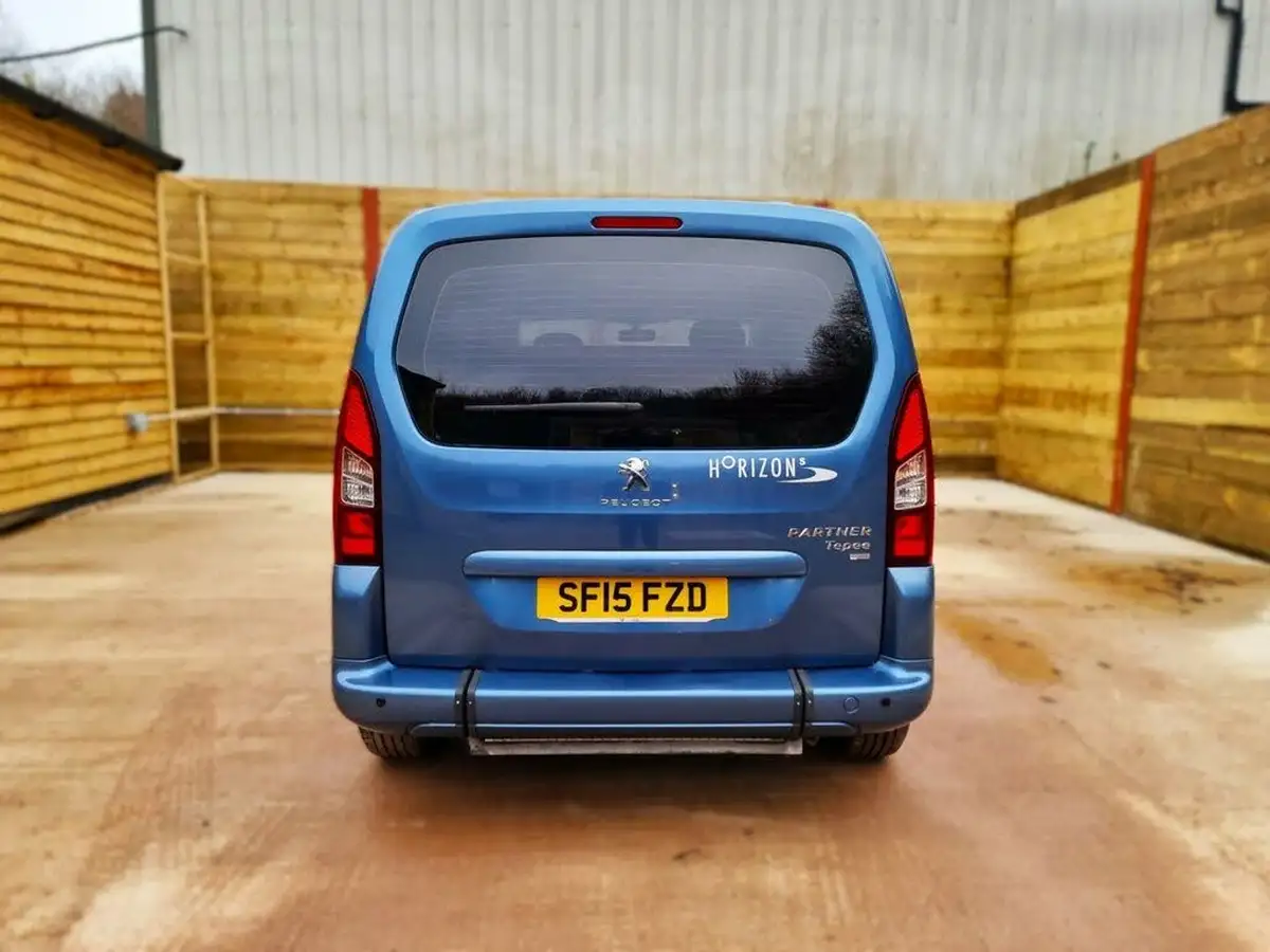 2015-peugeot-partner-16hdi-tepee-s-92bhp-big-13