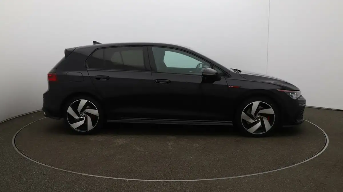 2022-volkswagen-golf-20-tsi-gti-dsg-big-48