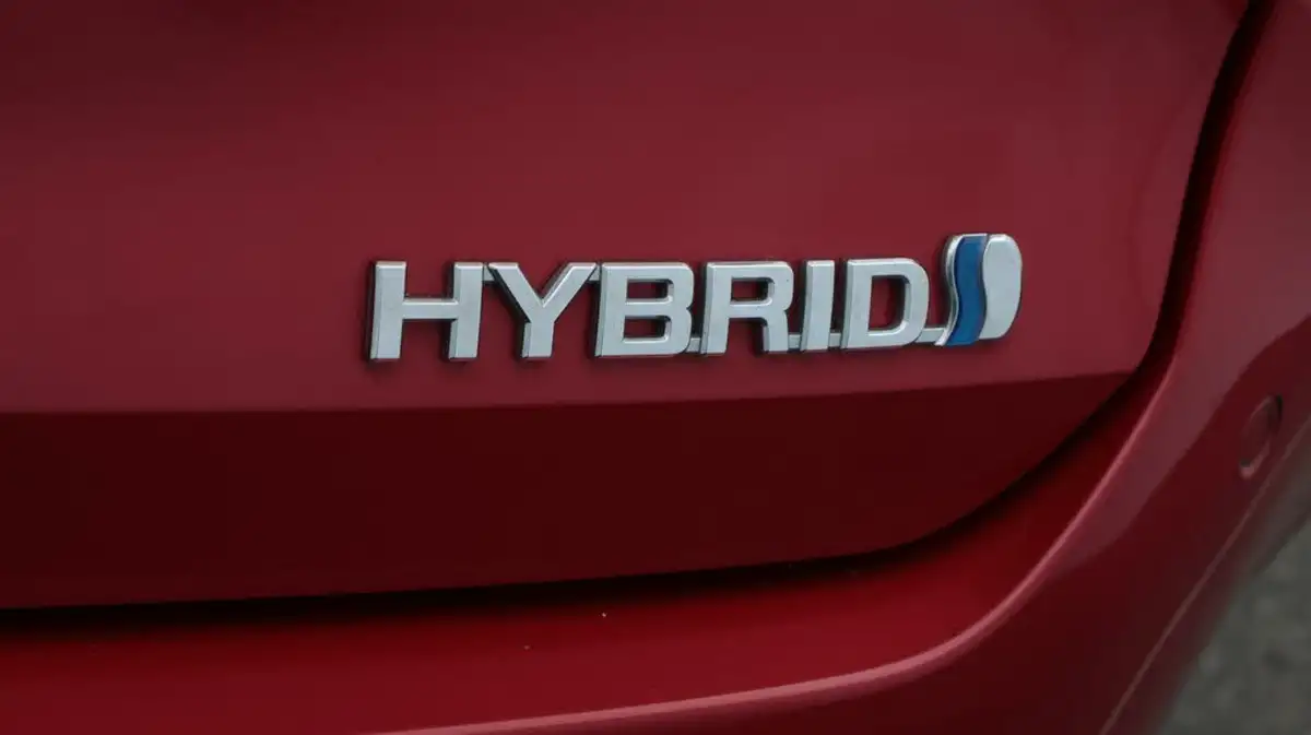 2021-toyota-corolla-18-vvt-i-excel-trk-touring-sports-big-23