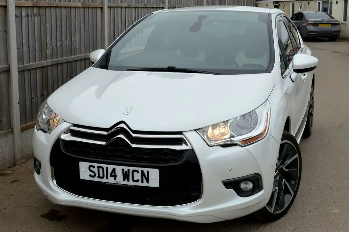 2014-citroen-ds4-20hdi-dsport-big-2