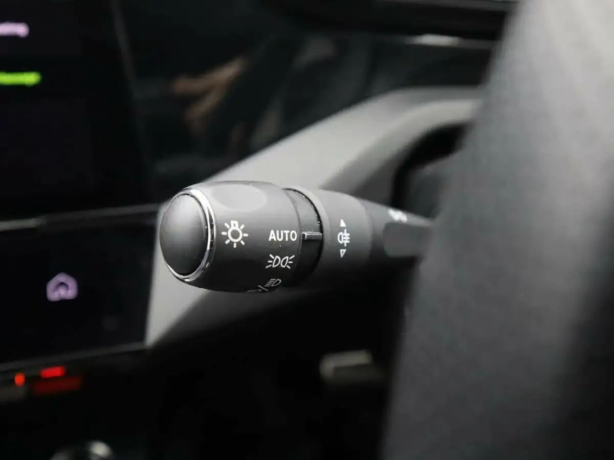 2023-peugeot-308-sw-15-bluehdi-gt-130ps-big-37
