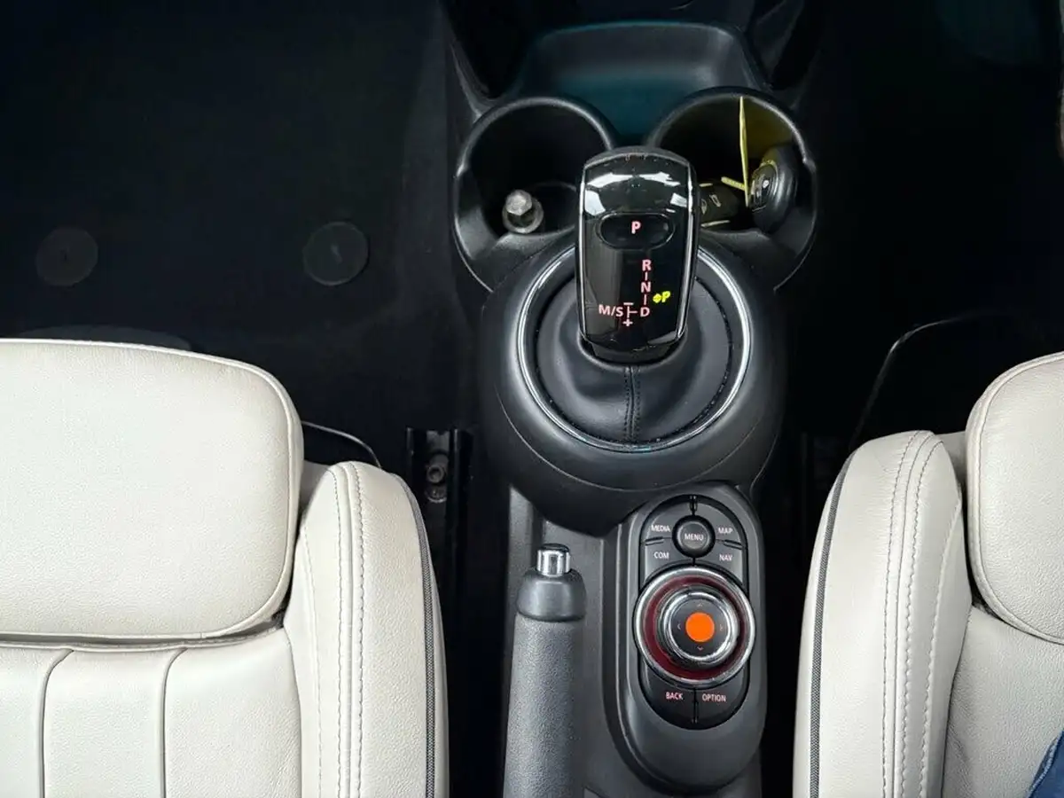 2019-mini-cooper-15-cooper-exclusive-134bhp-hatchback-3d-auto-big-21