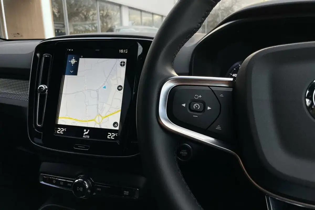 2021-volvo-xc40-15-t4-r-design-208bhp-big-34