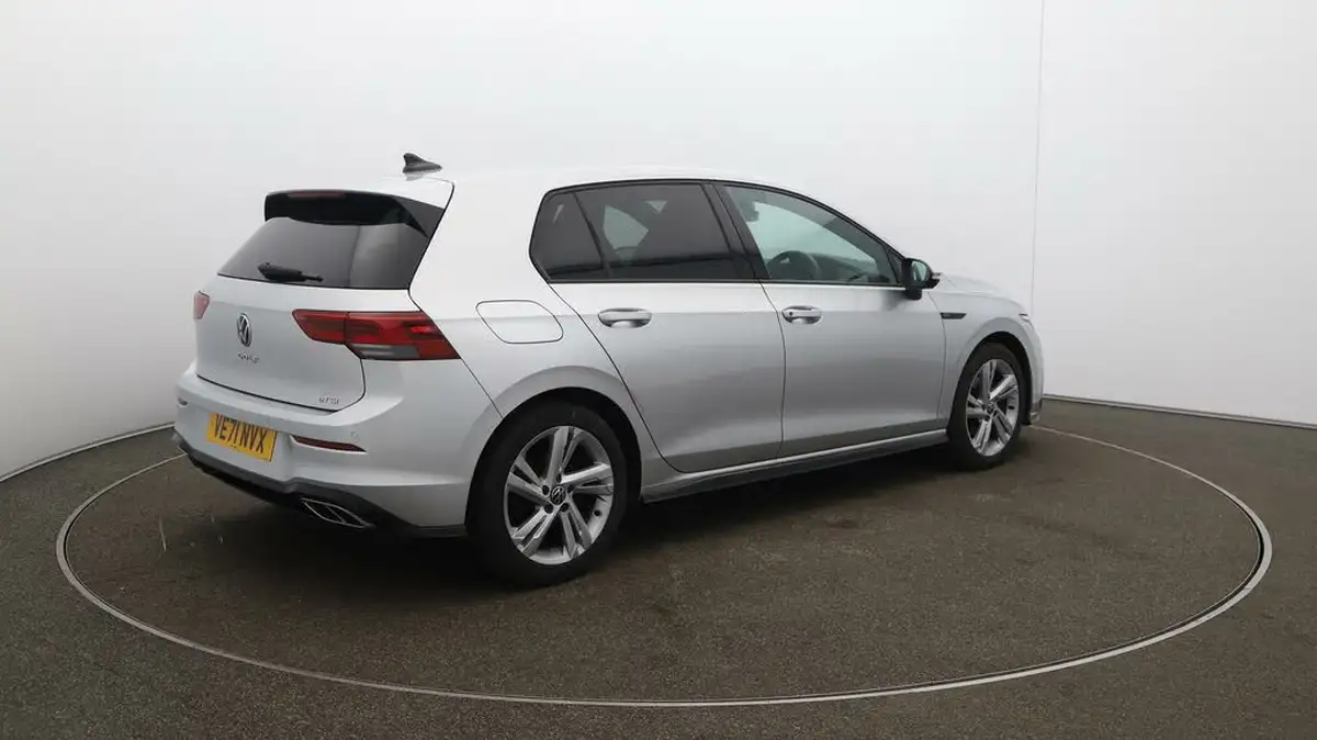 2022-volkswagen-golf-15-etsi-r-line-150ps-hatchback-big-45
