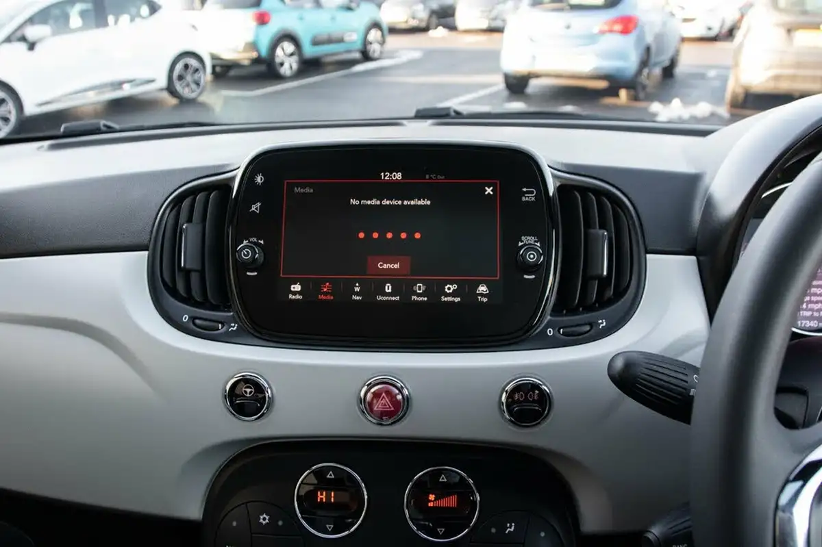 2020-fiat-500-10-star-big-24