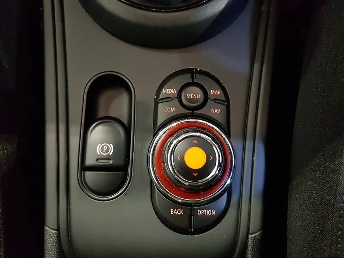 2019-mini-countryman-20-cooper-s-classic-auto-big-13
