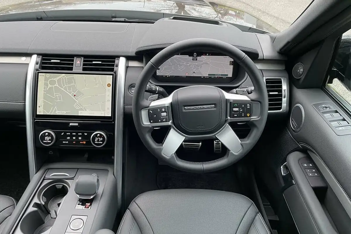 2024-land-rover-discovery-30-d350-dynamic-hse-big-11