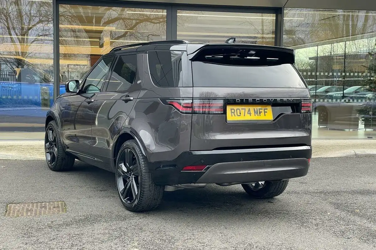 2024-land-rover-discovery-30-d350-dynamic-hse-big-63