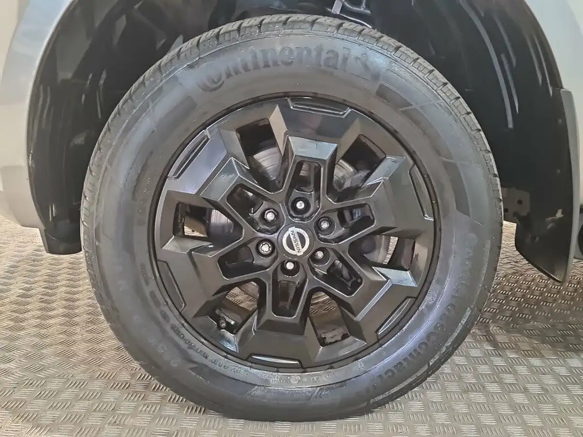 2020-nissan-navara-23dci-tt-n-guard-8-navileathersunroof-big-5