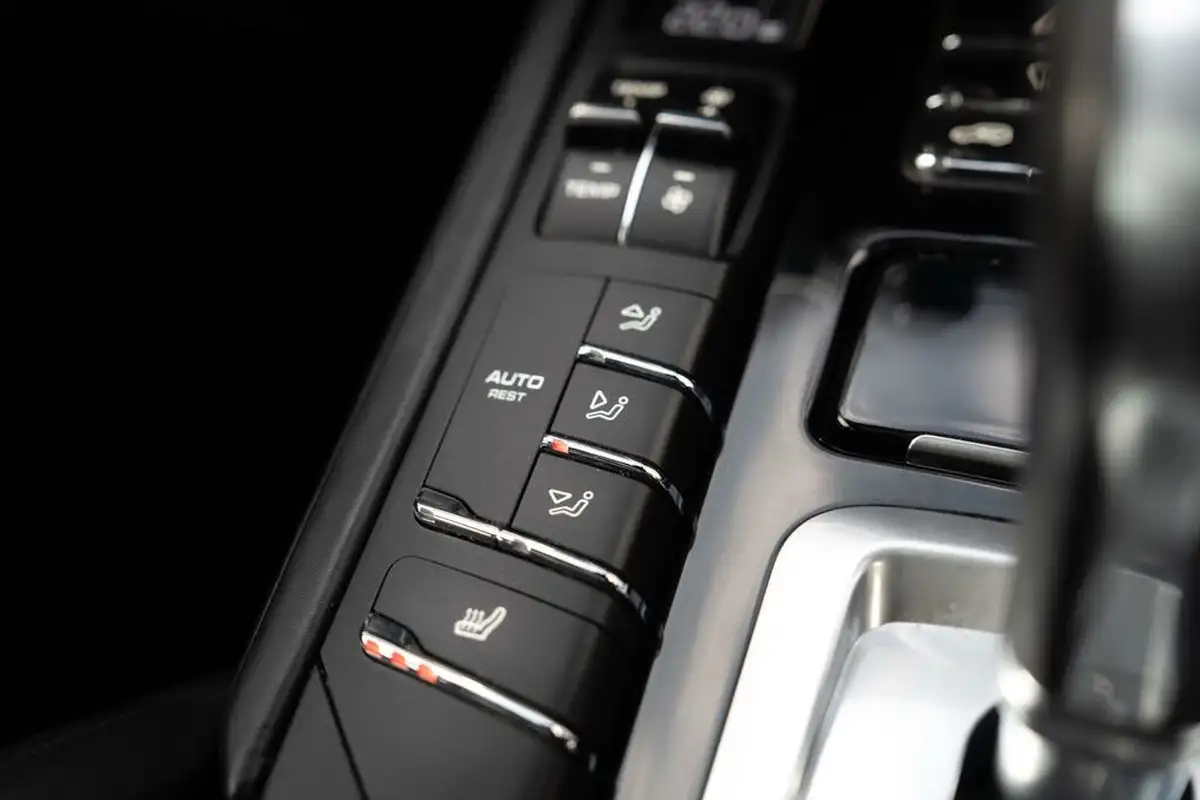 2017-porsche-cayenne-42td-s-diesel-platinum-edition-big-28