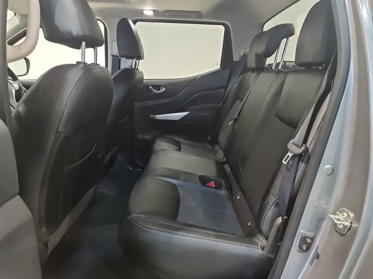 2020-nissan-navara-23dci-tt-n-guard-8-navileathersunroof-big-25