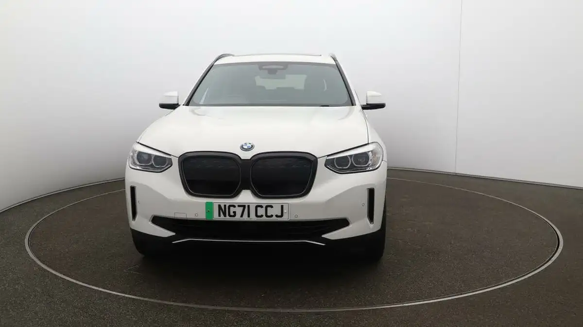 2021-bmw-ix3-e-premier-edition-big-36