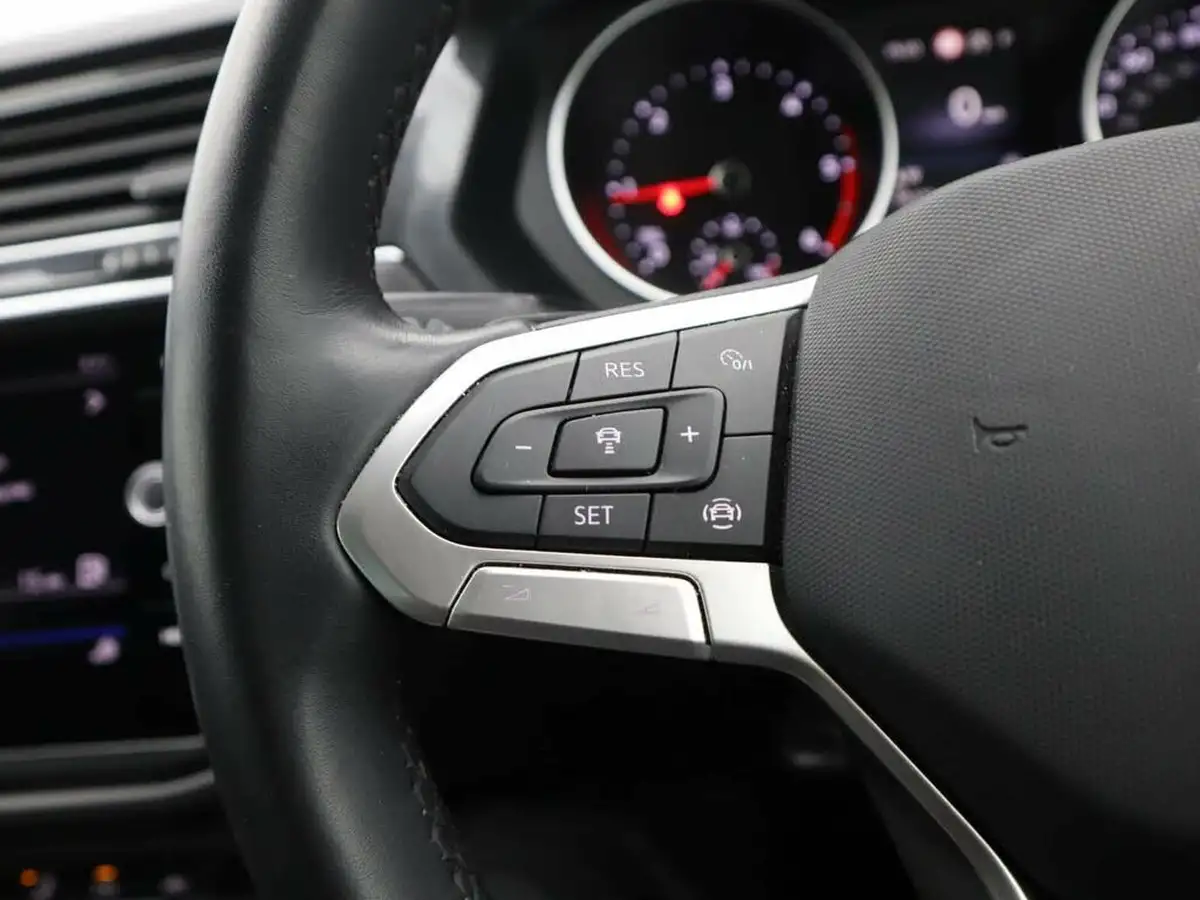 2022-volkswagen-tiguan-20tdi-life-dsg-big-32