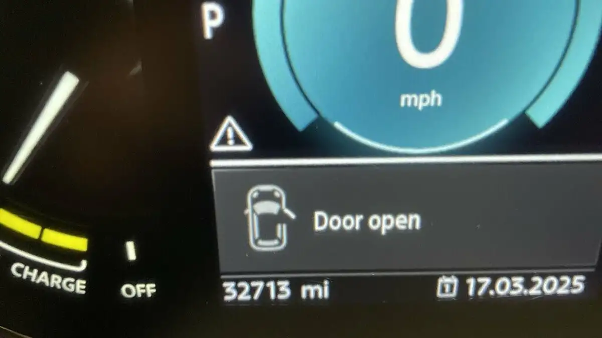 2021-mini-cooper-e-cooper-s-1-big-24