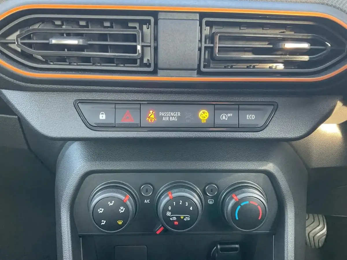 2022-dacia-sandero-stepway-10-tce-essential-90bhp-big-23