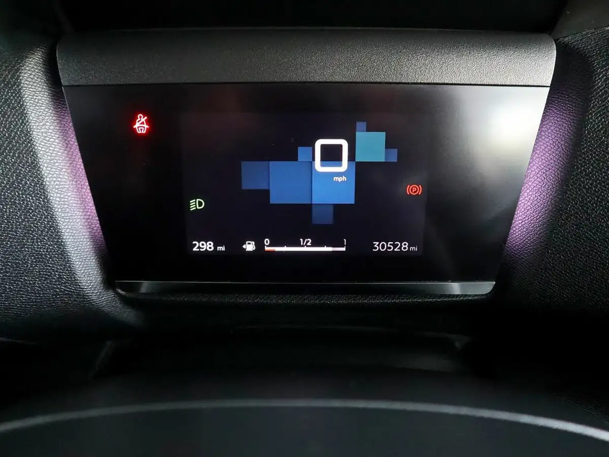 2022-citroen-c4-12-puretech-sense-plus-big-23