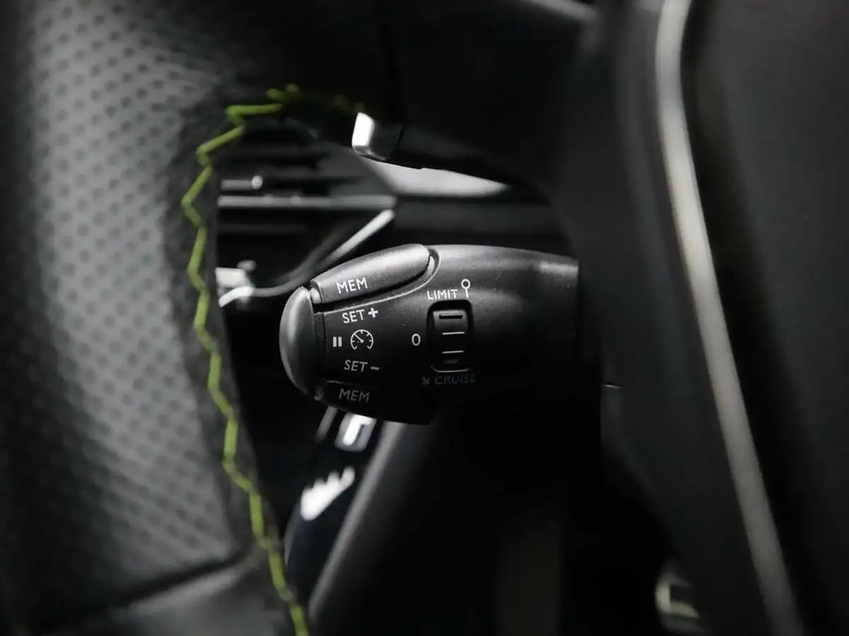 2021-peugeot-208-12-puretech-gt-100bhp-eat8-big-35