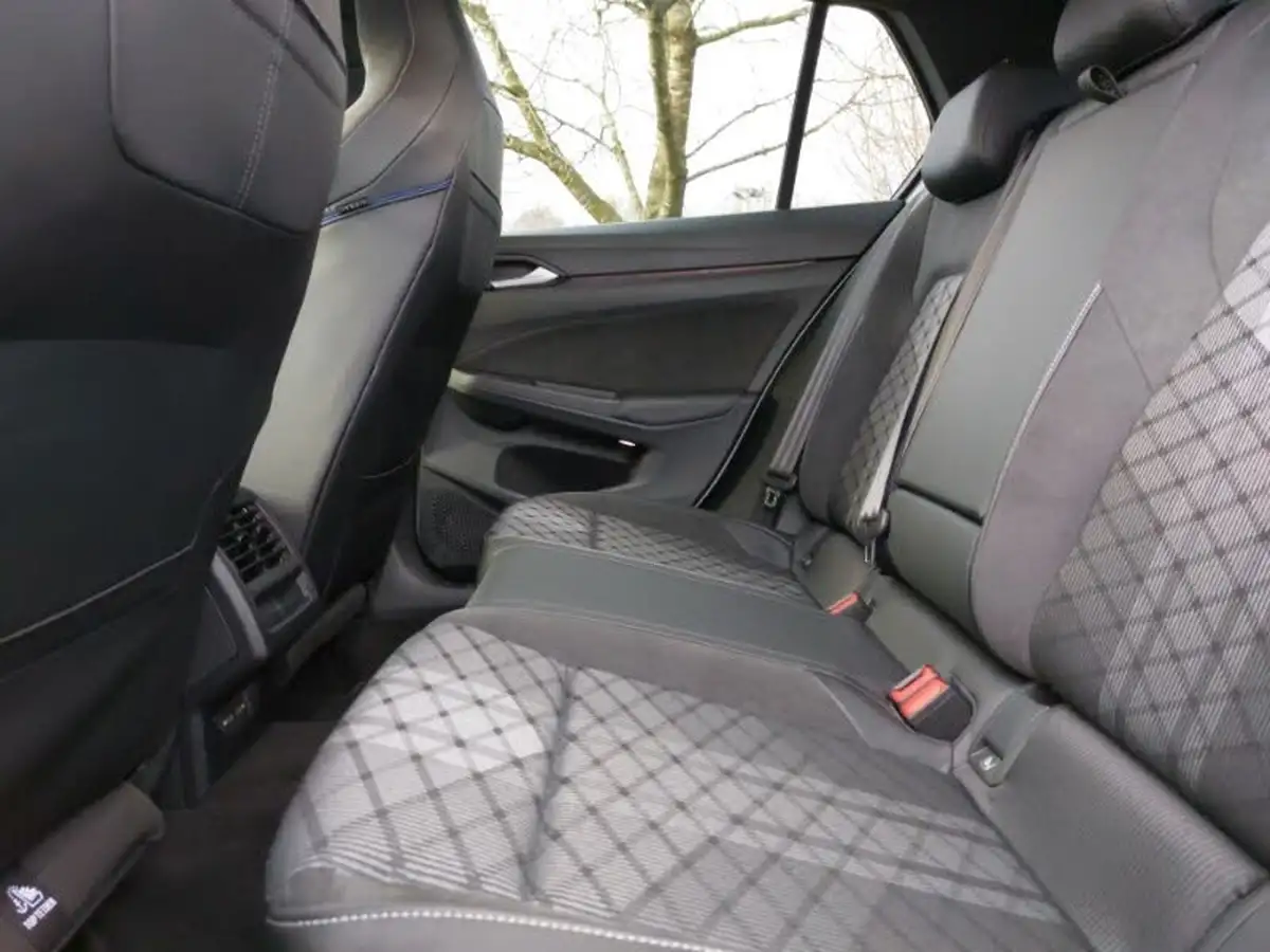 2024-volkswagen-golf-15-tsi-r-line-150ps-hatchback-big-5