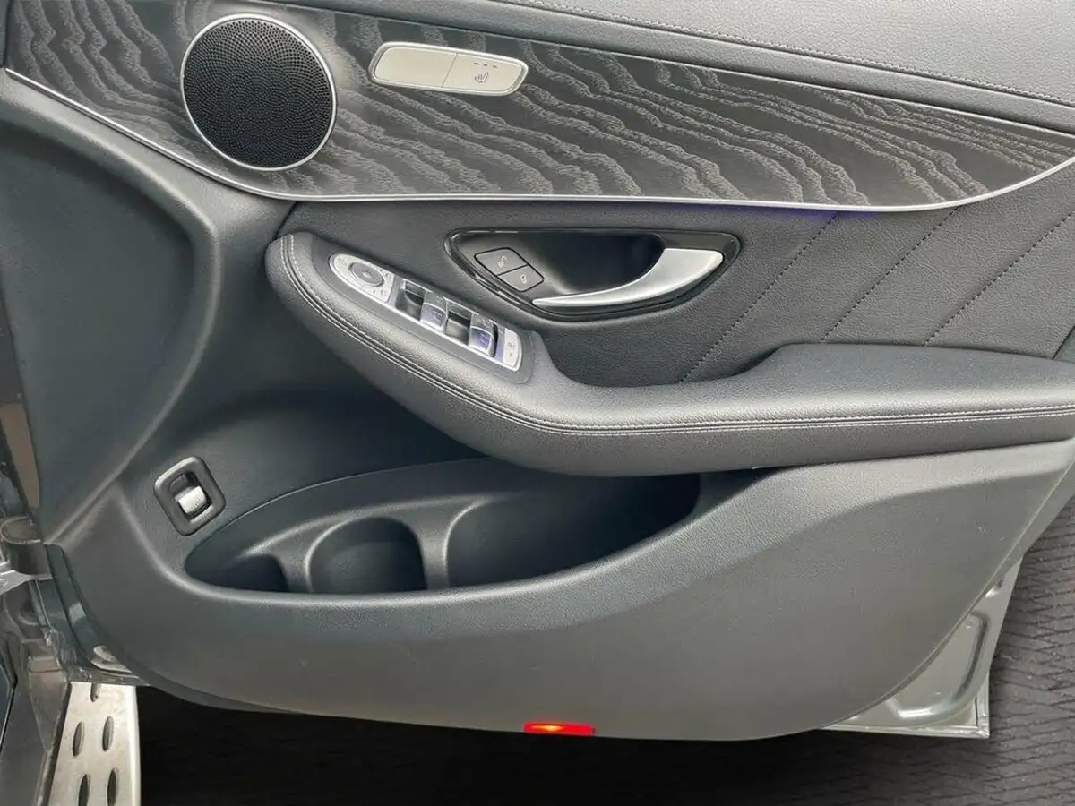 2019-mercedes-benz-glc-class-20d-glc220d-amg-line-premium-coupe-4d-big-18
