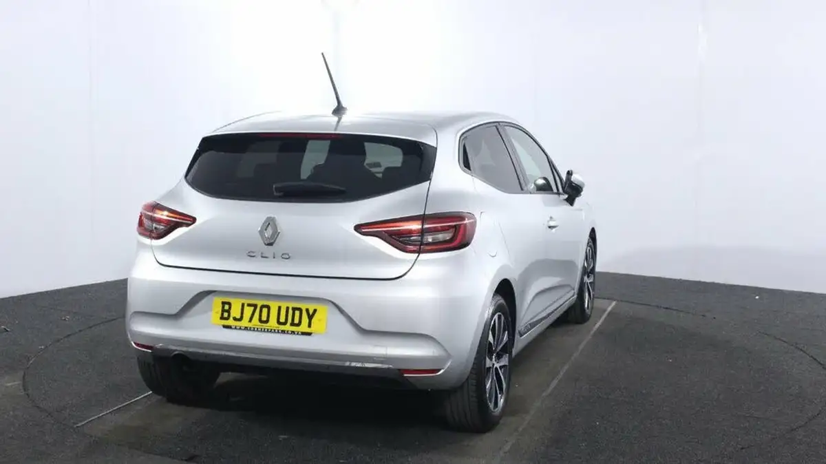 2020-renault-clio-10-sce-iconic-75bhp-big-6