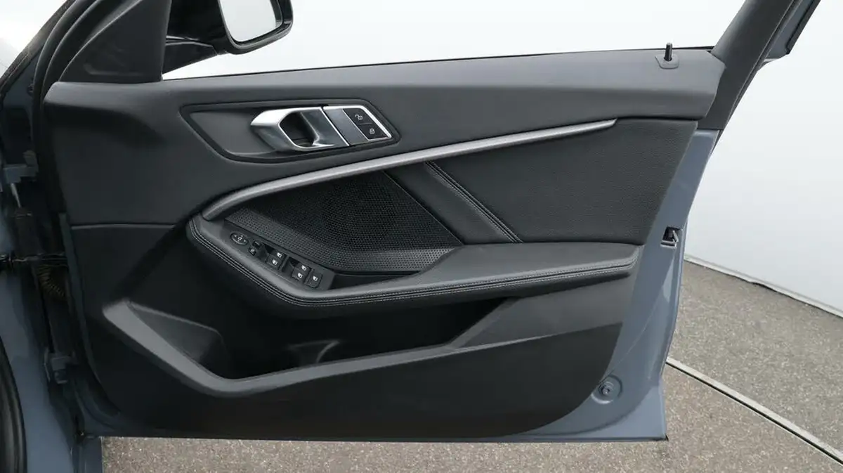 2020-bmw-1-series-20-m135i-xdrive-big-15