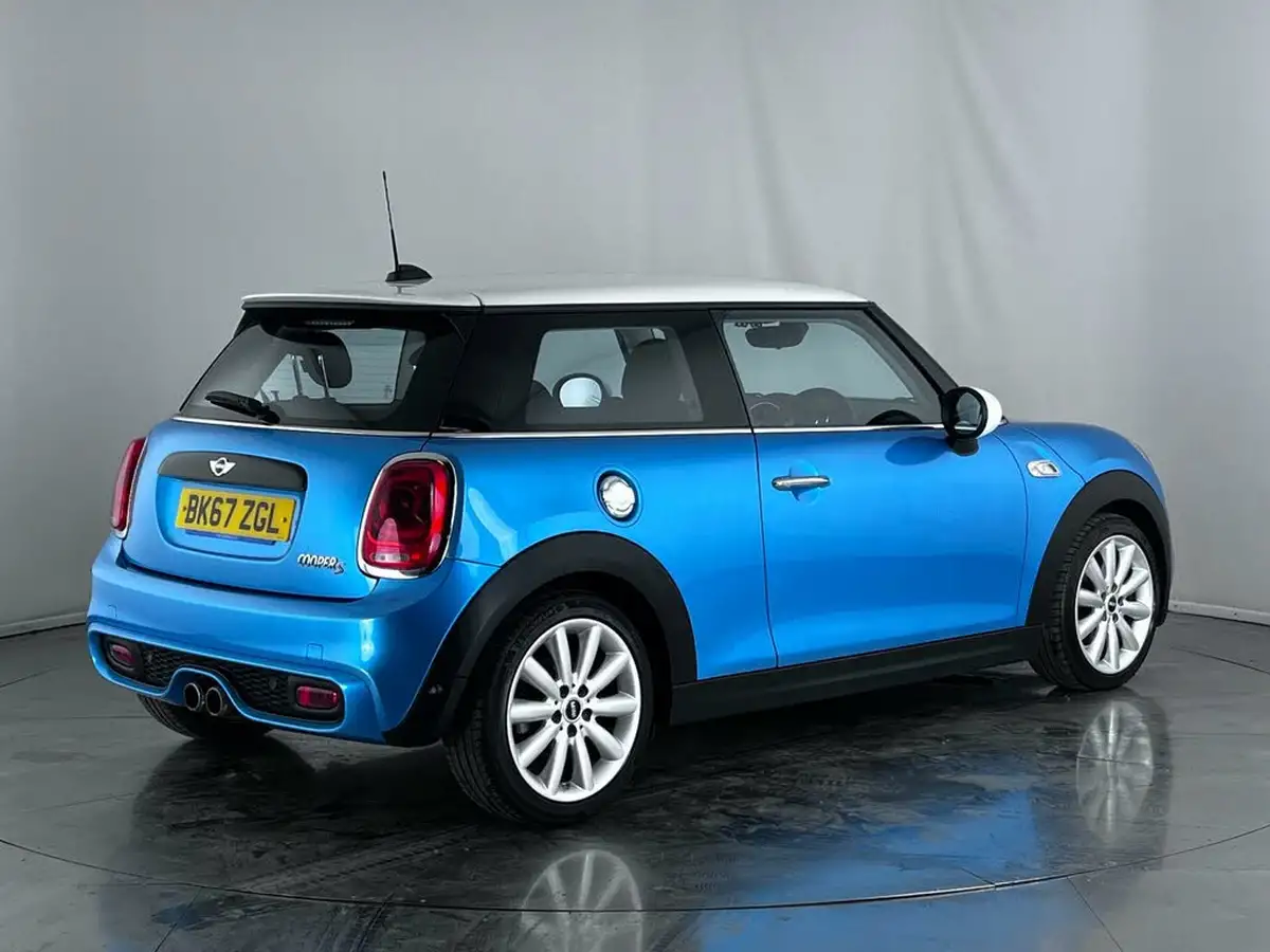 2017-mini-cooper-20-cooper-s-ss-hatchback-3d-sport-auto-big-3