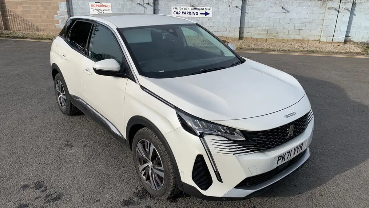 2021-peugeot-3008-suv-12-puretech-allure-eat8-big-17