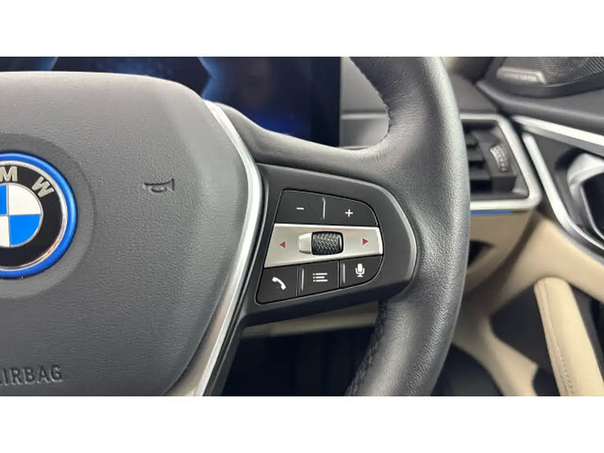 2023-bmw-i4-e-edrive35-sport-big-32