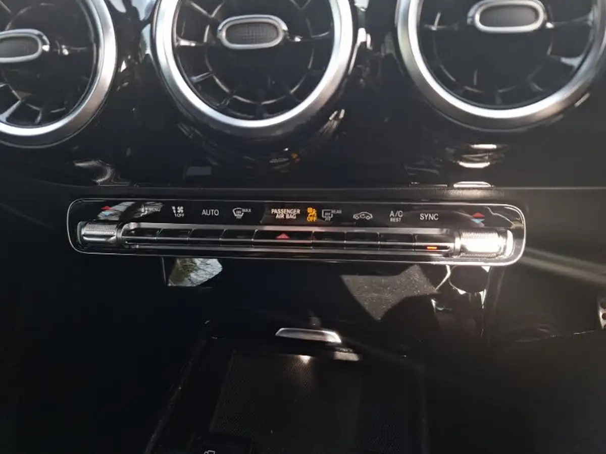 2020-mercedes-benz-a-class-13-a200-amg-line-hatchback-5d-7g-dct-big-13