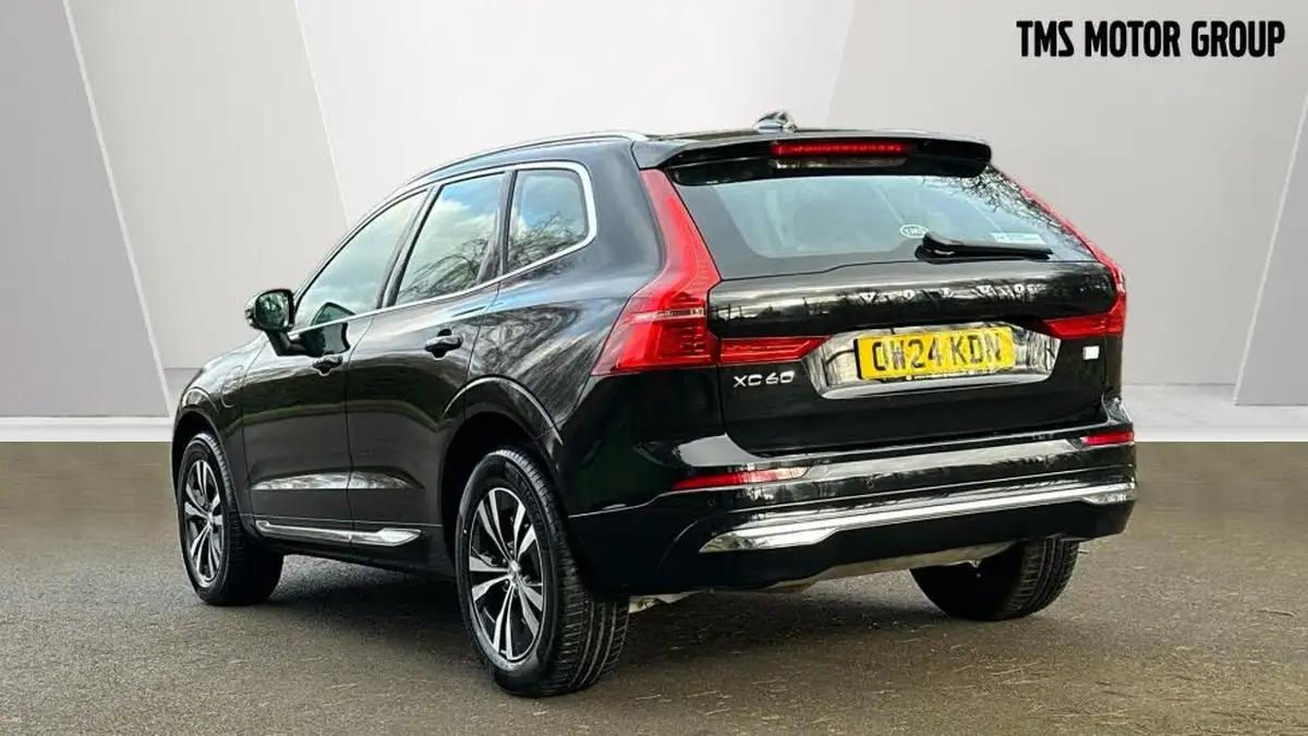 2024-volvo-xc60-20-b5-core-big-1
