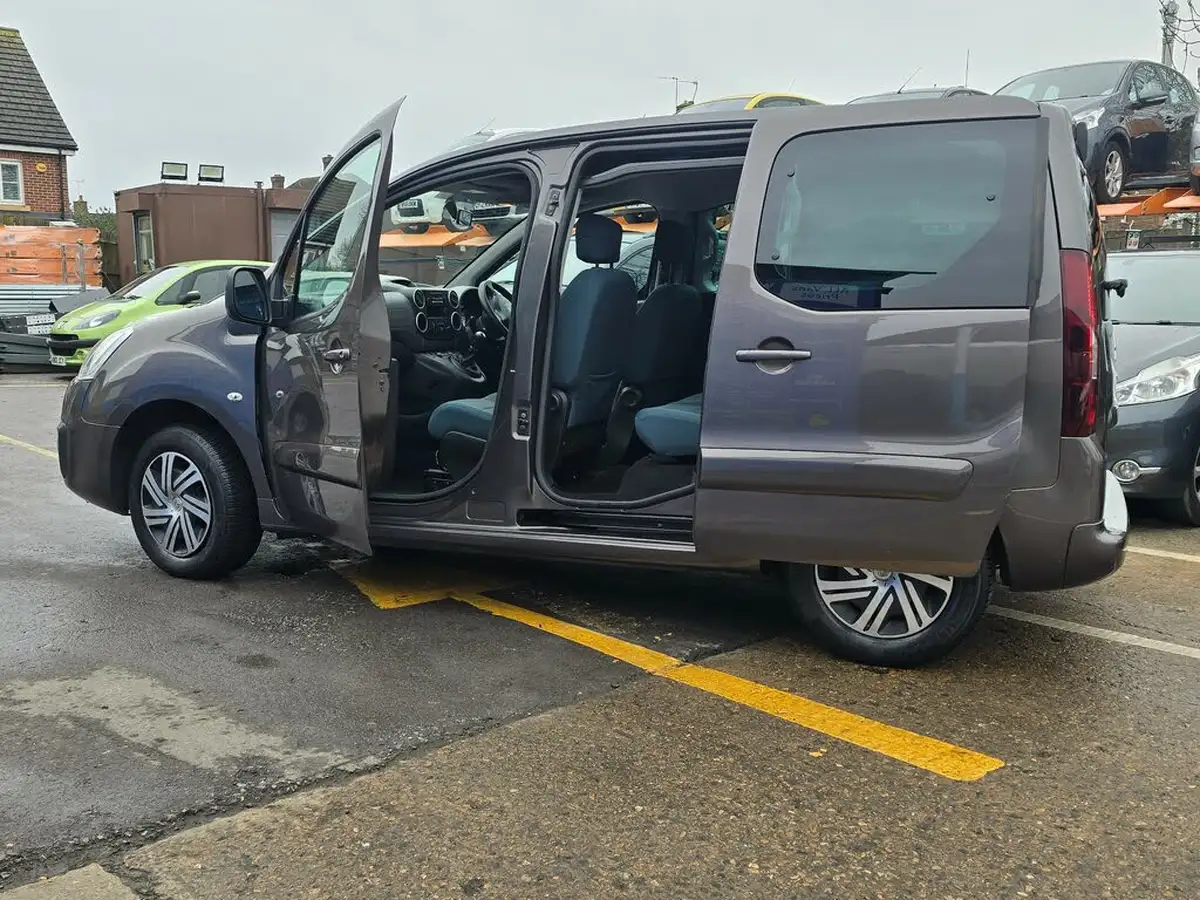 2018-citroen-berlingo-12-puretech-multispace-feel-big-31