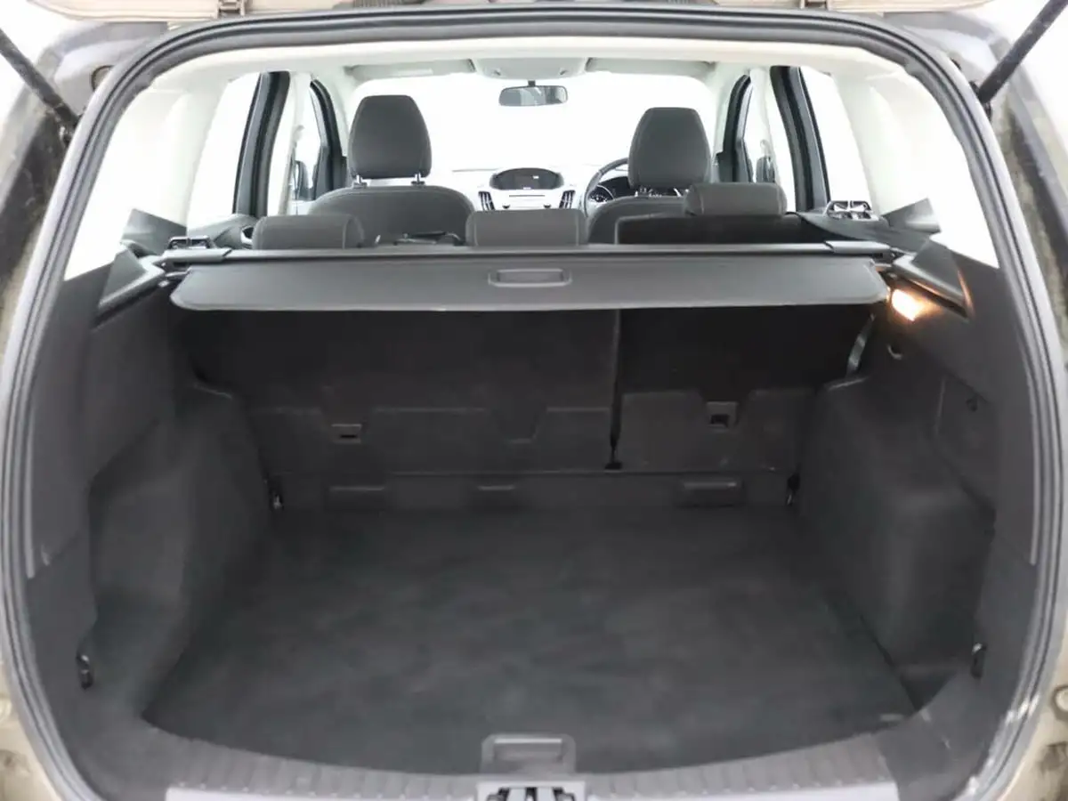 2019-ford-kuga-20tdci-zetec-150ps-awd-ss-big-9