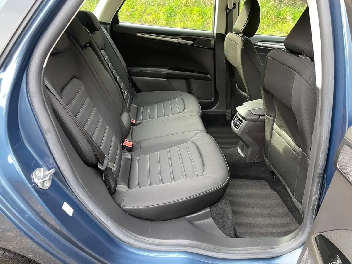 2020-ford-mondeo-20tdci-zetec-edition-estate-big-3