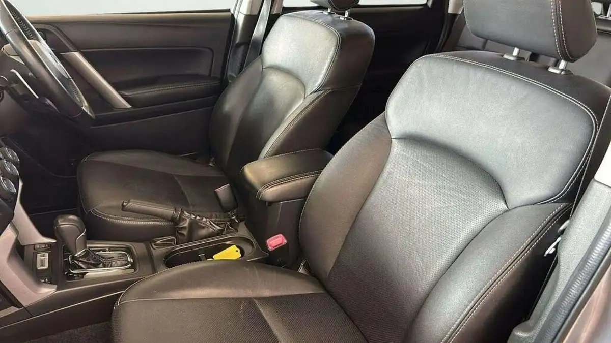 2013-subaru-forester-20-xt-turbo-big-36