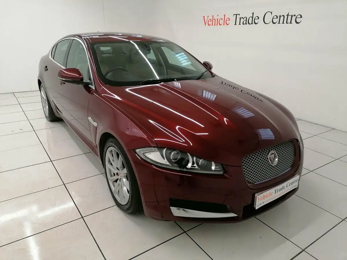 2014-jaguar-xf-22td-premium-luxury-200ps-saloon-4d-big-0