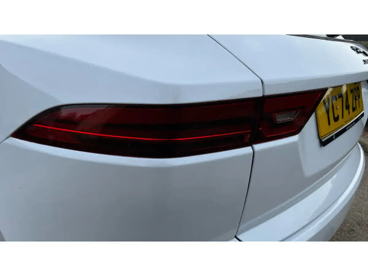 2024-jaguar-e-pace-15-p270e-r-dynamic-se-black-big-22