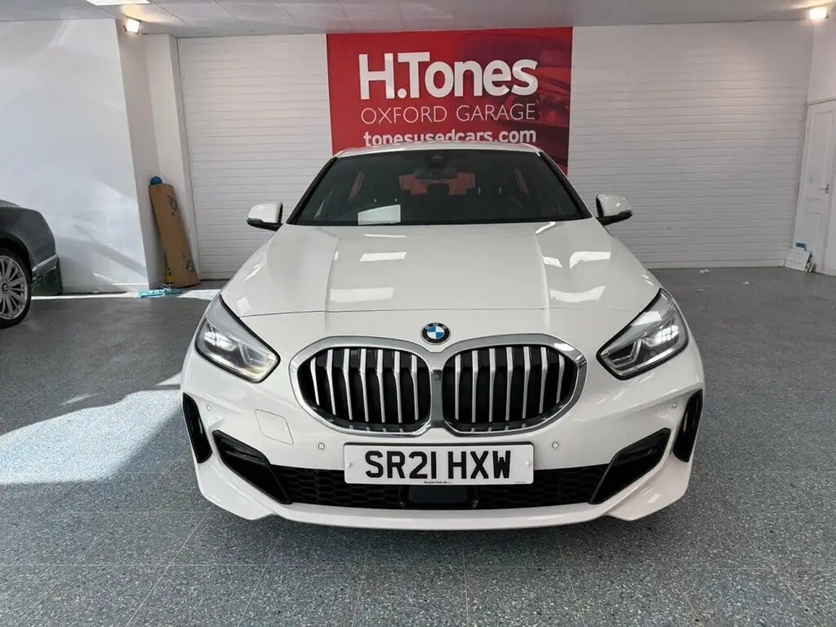 2021-bmw-1-series-15-118i-m-sport-lcp-big-23