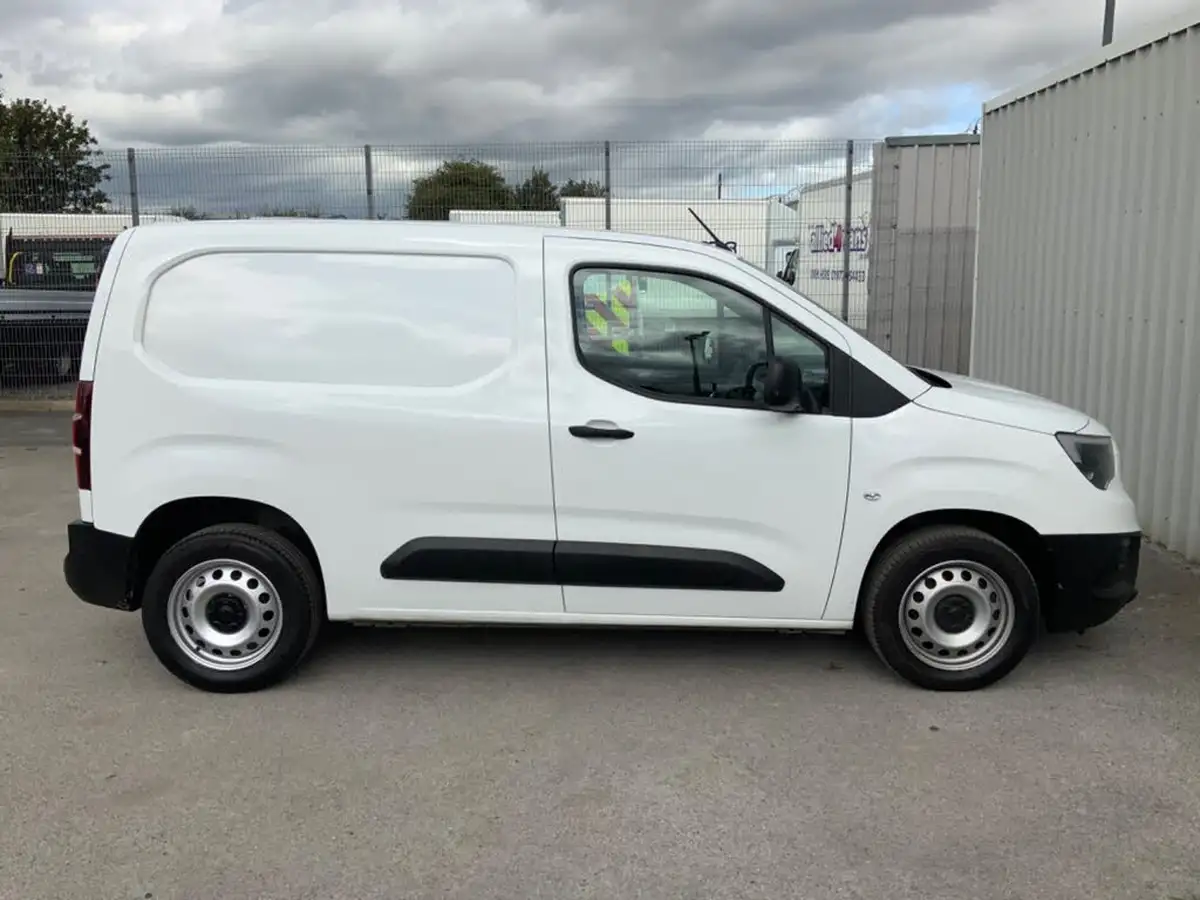 2021-vauxhall-combo-15cdti-dynamic-2300-100pseu6dt-l1h1-panel-big-7