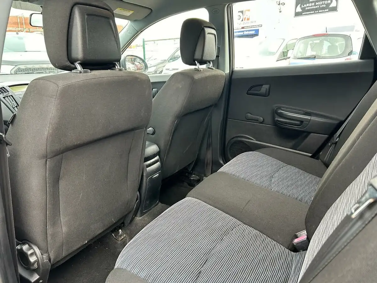 2009-kia-ceed-16td-gs-hatchback-big-39