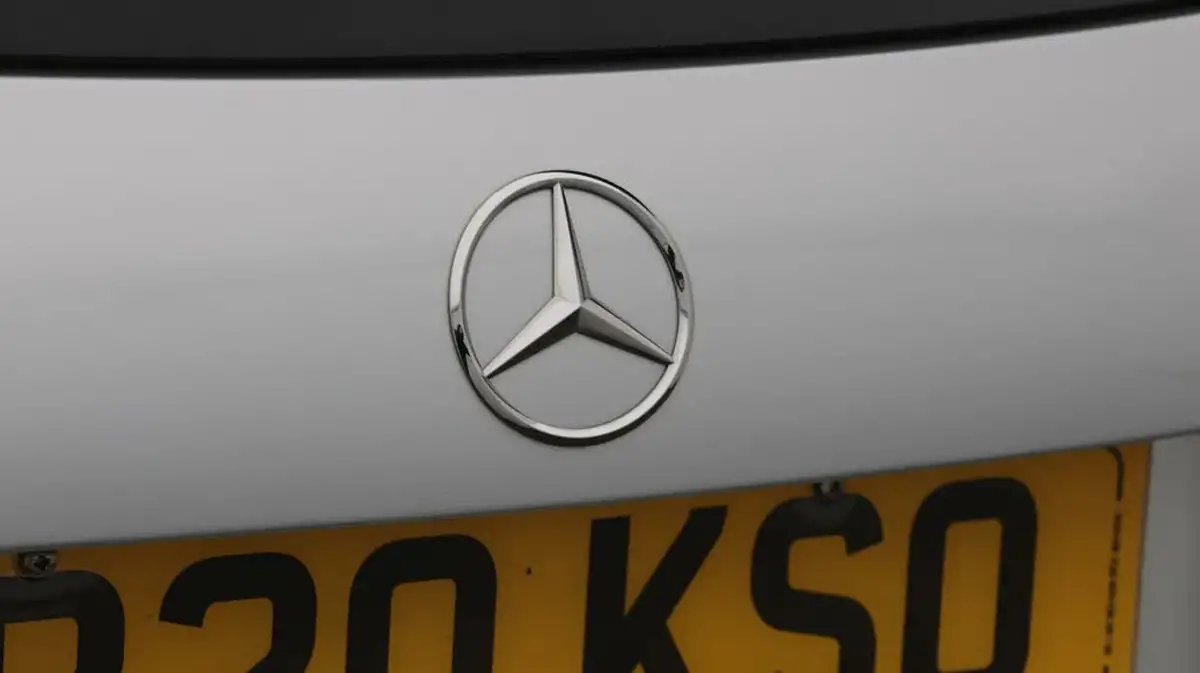 2020-mercedes-benz-a-class-20d-a200d-amg-line-hatchback-5d-big-21
