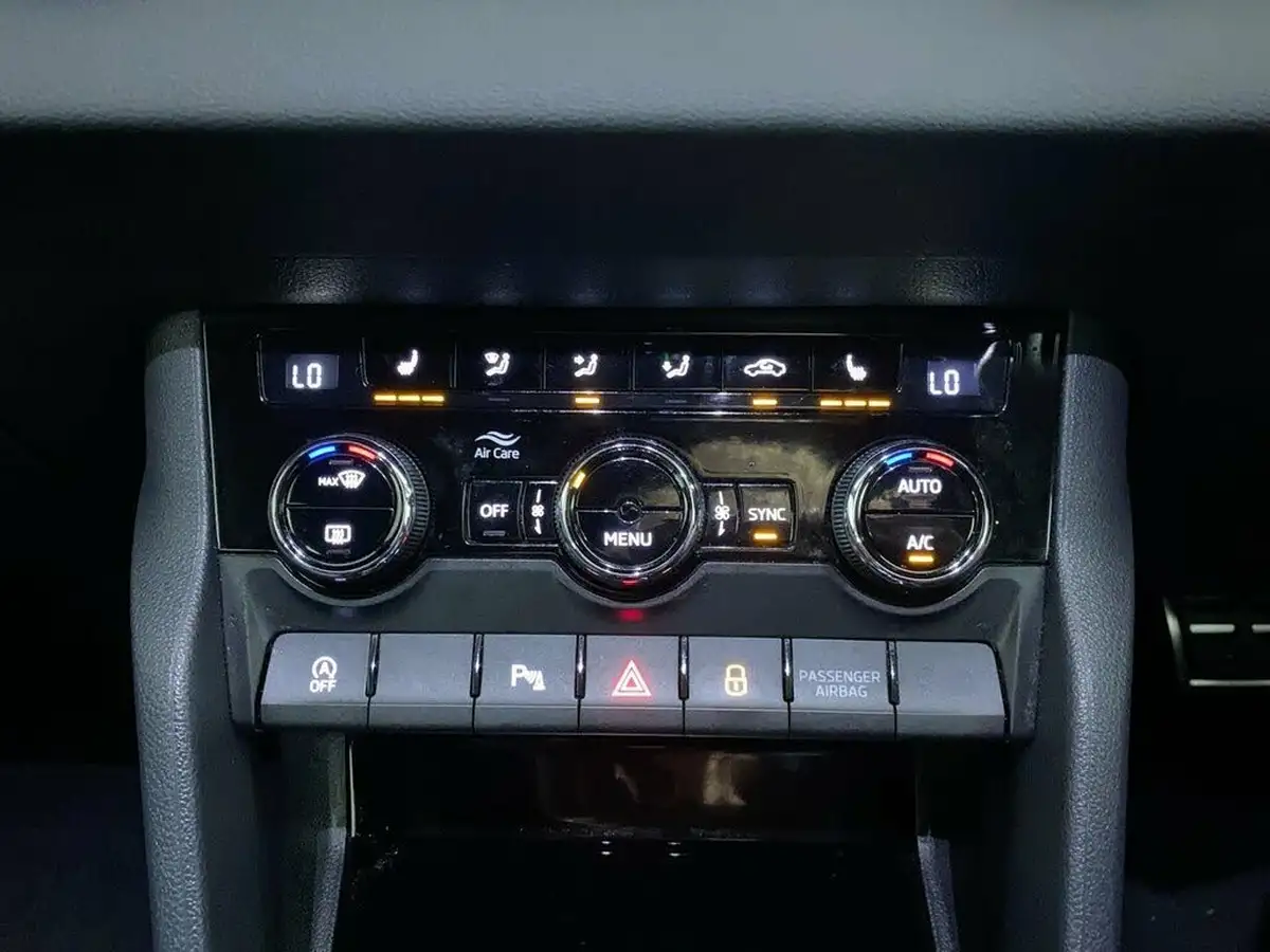 2021-skoda-karoq-15-tsi-sportline-dsg-big-24
