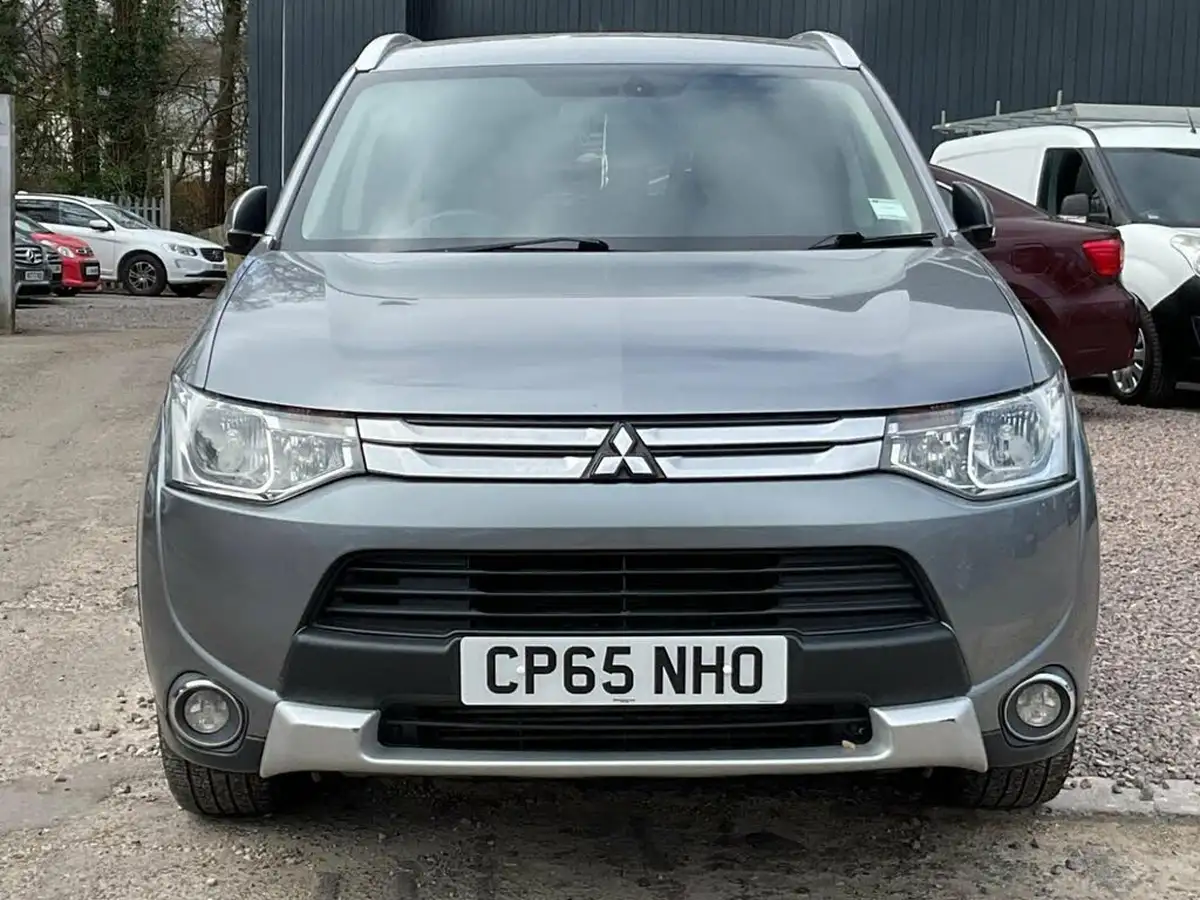 2016-mitsubishi-outlander-22di-d-gx3-leather7st-big-1