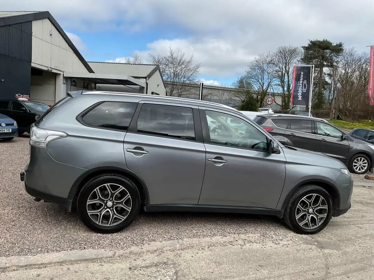 2016-mitsubishi-outlander-22di-d-gx3-leather7st-big-53