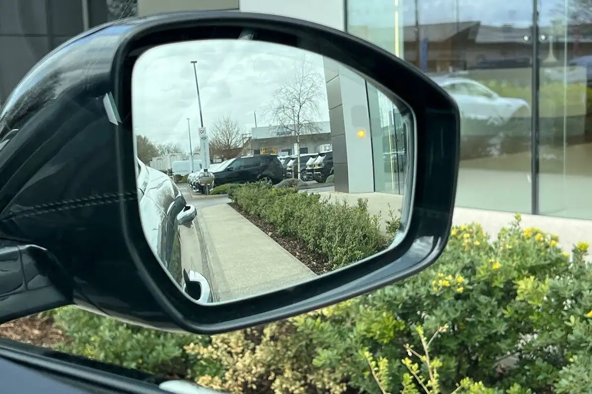 2023-jaguar-f-pace-20-d200-r-dynamic-hse-black-big-11