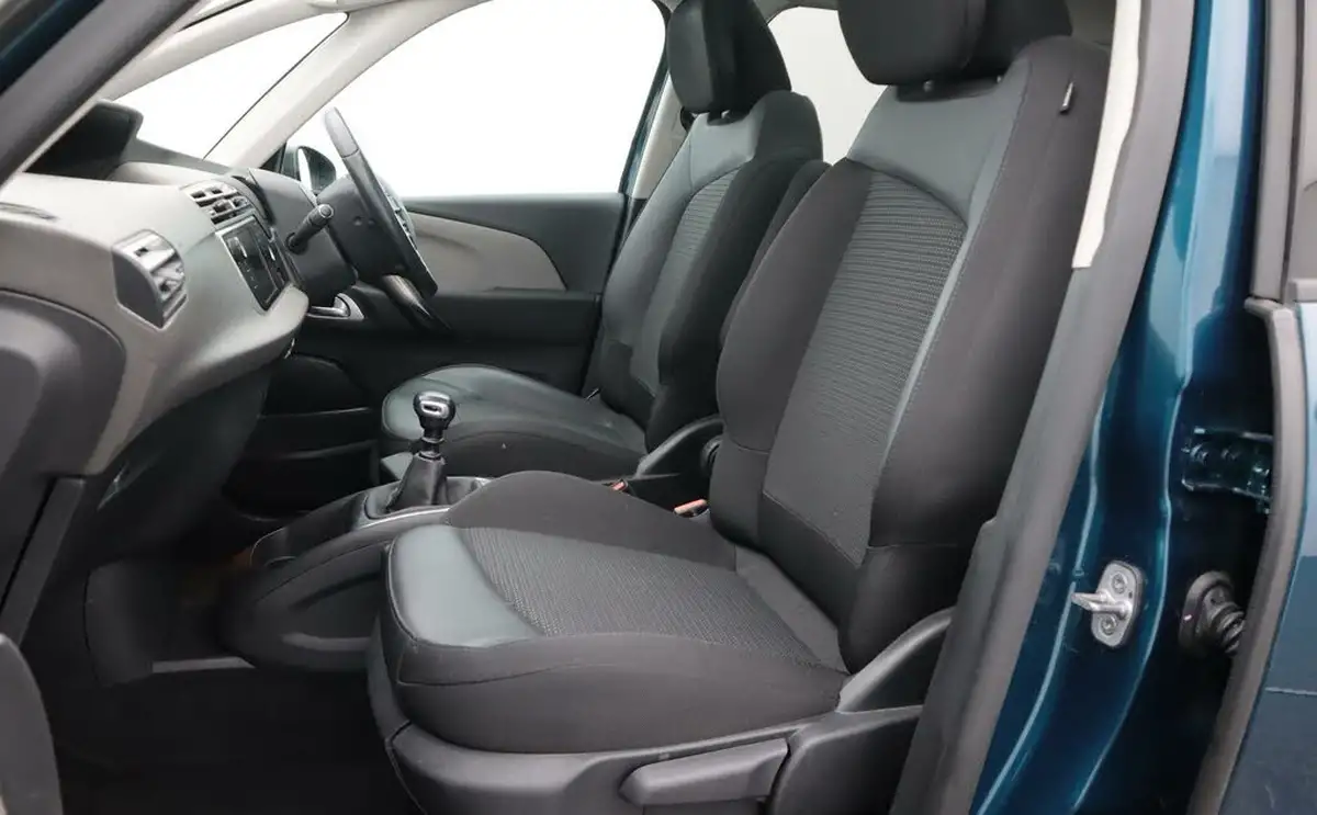 2022-citroen-grand-c4-spacetourer-15bluehdi-shine-big-14