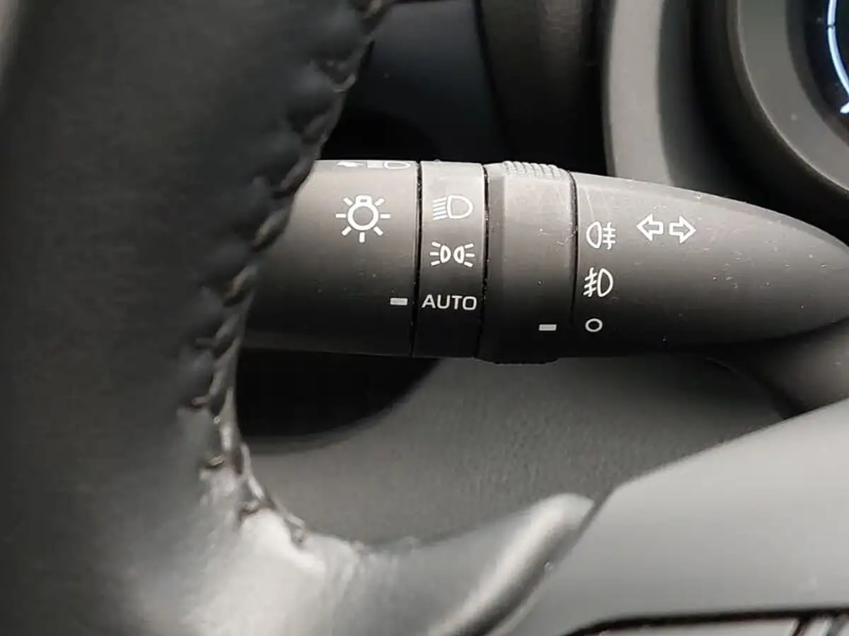 2022-toyota-yaris-15-vvt-i-design-big-17