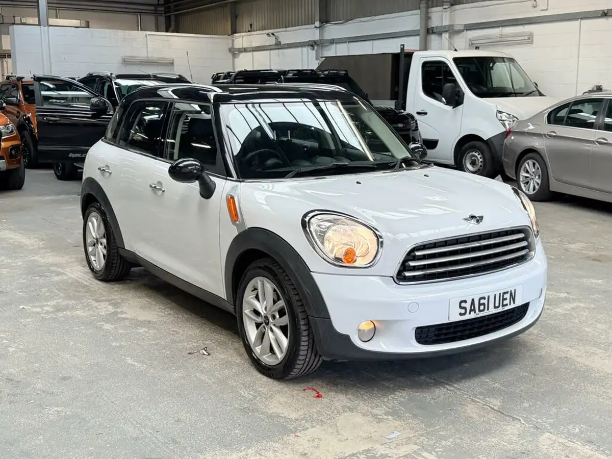 2011-mini-countryman-16-cooper-122bhp-big-0