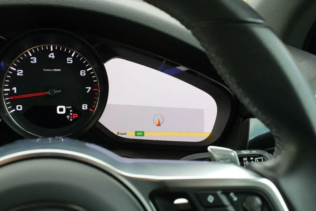 2019-porsche-cayenne-30-v6-s-big-26