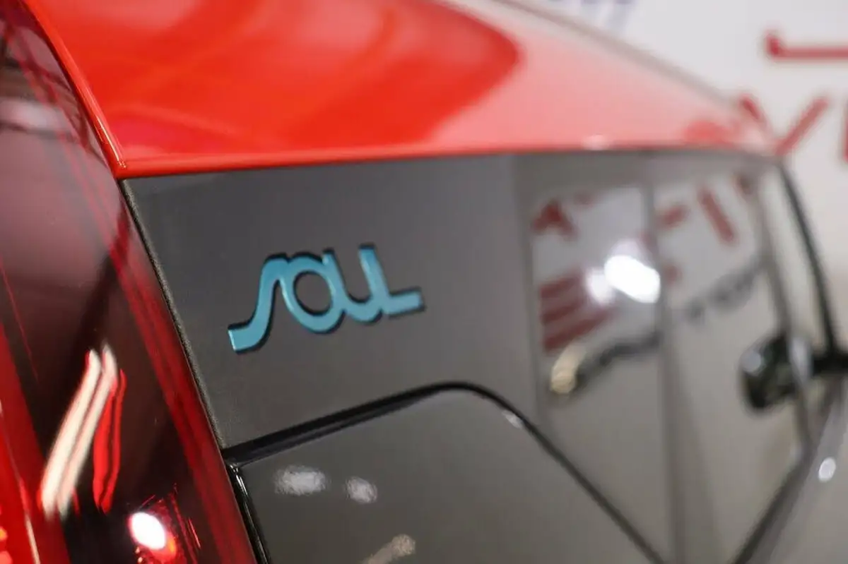 2022-kia-soul-ev-maxx-big-5